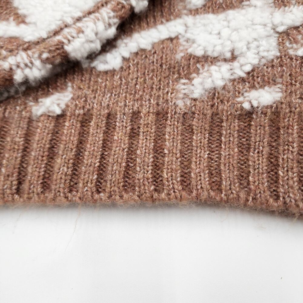 Line & Dot Houndstooth Sweater - Picture 9 of 16